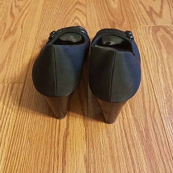 Coach and Four Black pump dress shoes Sz. 7 EUC - Picture 3 of 6